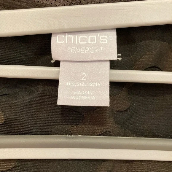 Chico’s Zenergy Camouflage Jacket and Pants Set - Picture 2 of 6